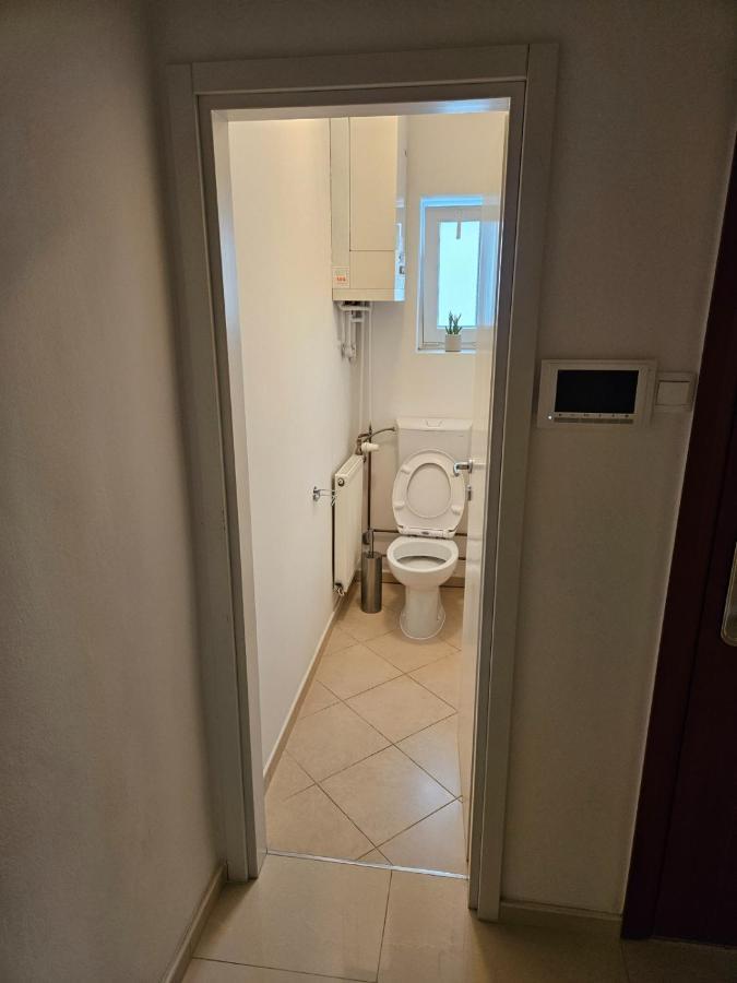 Comfort Rooms Remiza - Free Private Parking - Self Check-In Загреб Екстериор снимка