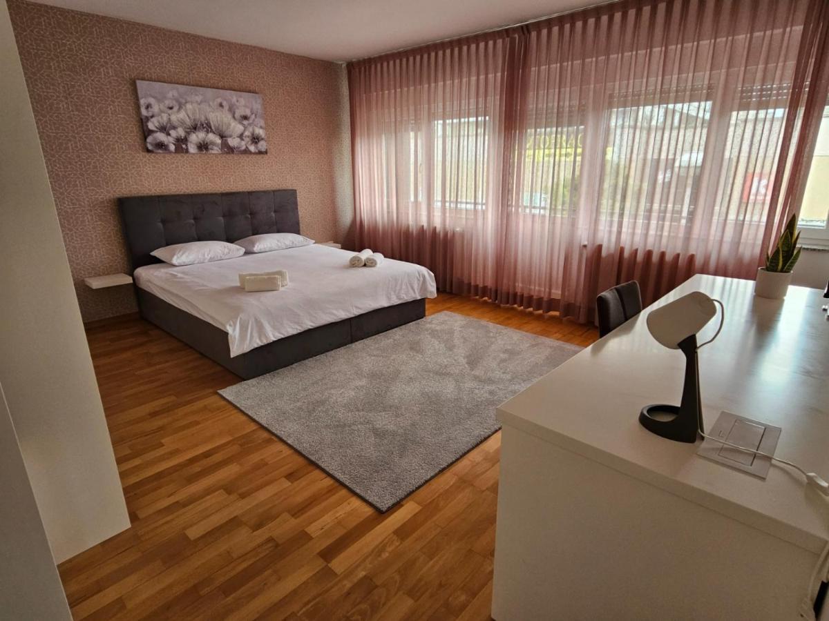 Comfort Rooms Remiza - Free Private Parking - Self Check-In Загреб Екстериор снимка