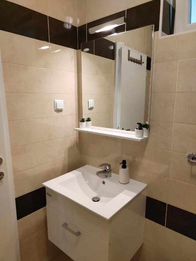 Comfort Rooms Remiza - Free Private Parking - Self Check-In Загреб Екстериор снимка