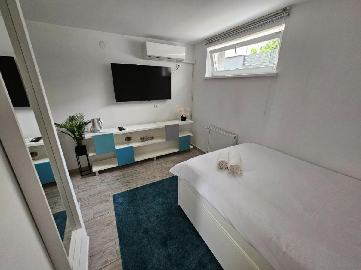 Comfort Rooms Remiza - Free Private Parking - Self Check-In Загреб Екстериор снимка