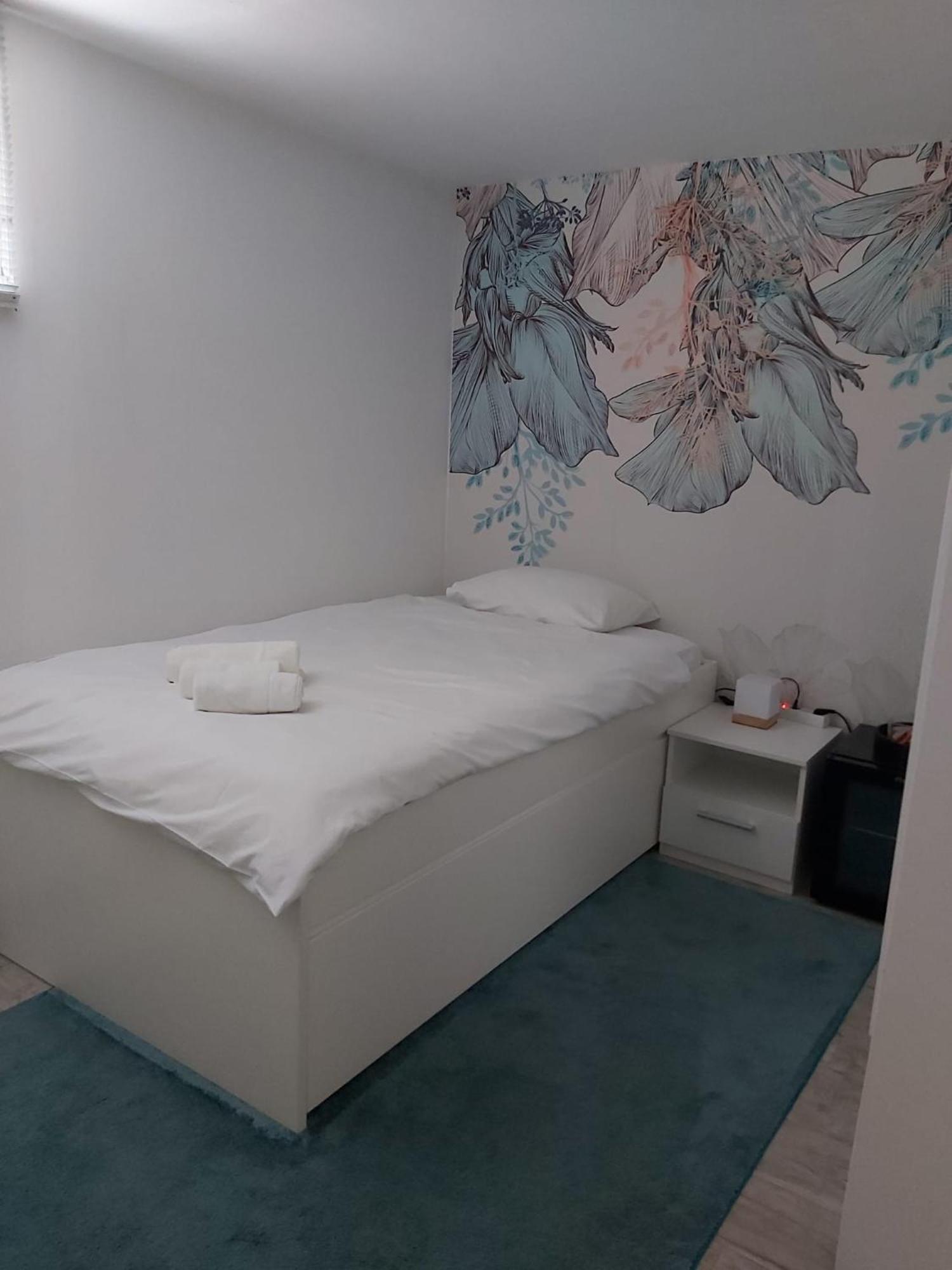Comfort Rooms Remiza - Free Private Parking - Self Check-In Загреб Екстериор снимка
